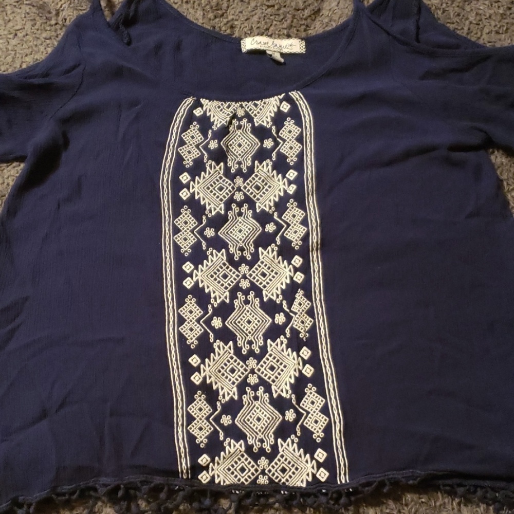 Peekaboo Shoulder Top